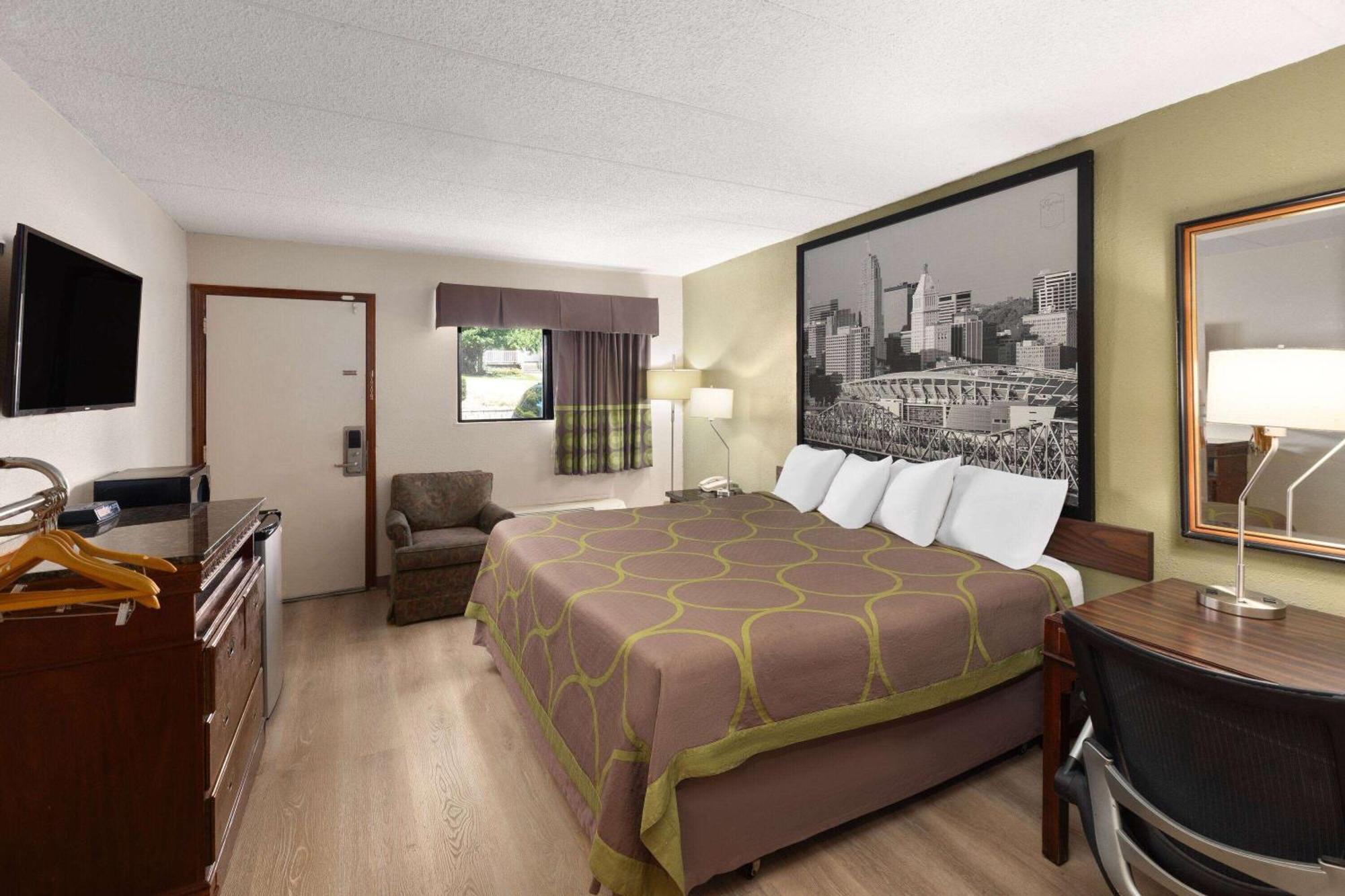 ซูเปอร์ 8 บาย วินด์แฮม ฟอร์ตมิตเชลล์ ซินซิแนตติ แอเรีย Hotel Fort Mitchell ภายนอก รูปภาพ