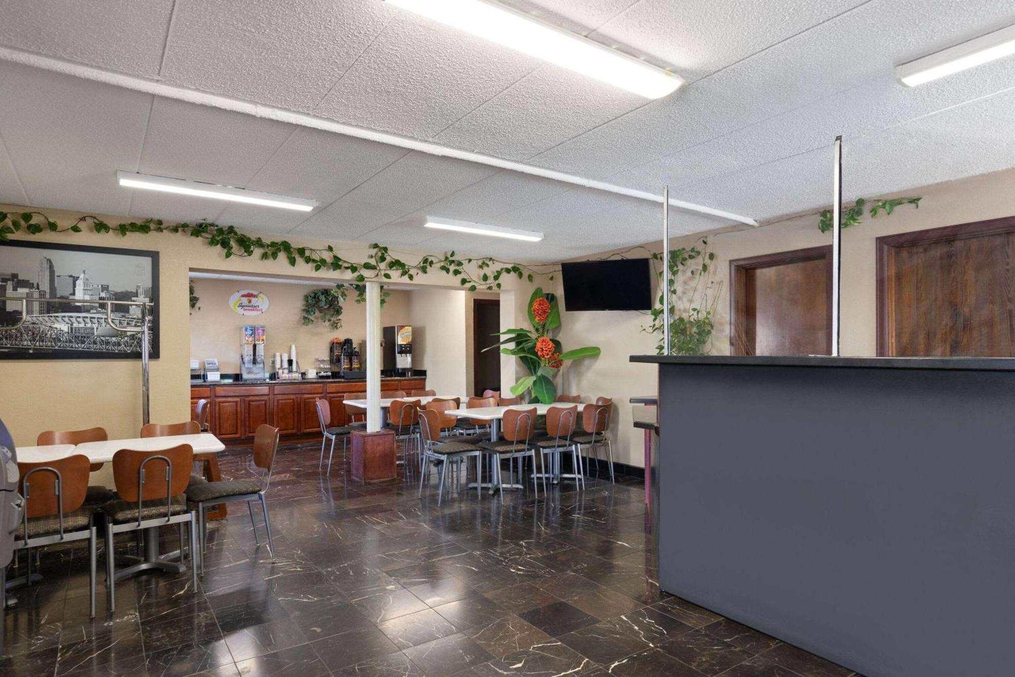 ซูเปอร์ 8 บาย วินด์แฮม ฟอร์ตมิตเชลล์ ซินซิแนตติ แอเรีย Hotel Fort Mitchell ภายนอก รูปภาพ