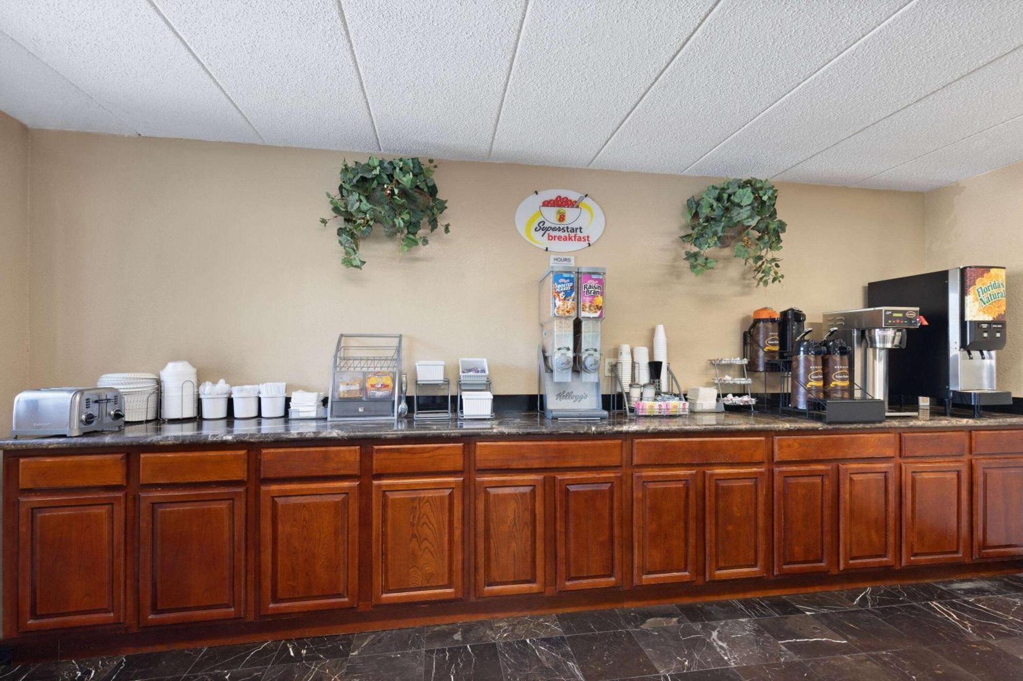 ซูเปอร์ 8 บาย วินด์แฮม ฟอร์ตมิตเชลล์ ซินซิแนตติ แอเรีย Hotel Fort Mitchell ภายนอก รูปภาพ
